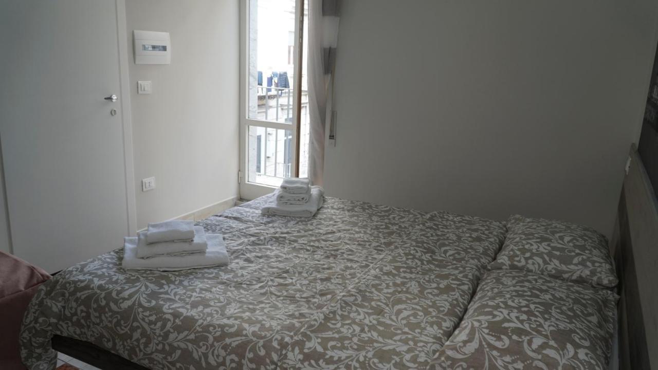 נאפולי Donna Vicenza Bed & Breakfast מראה חיצוני תמונה
