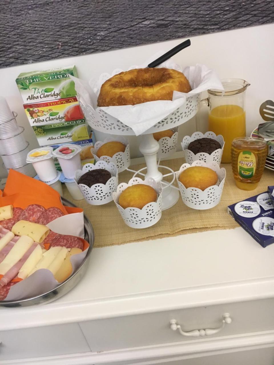 נאפולי Donna Vicenza Bed & Breakfast מראה חיצוני תמונה
